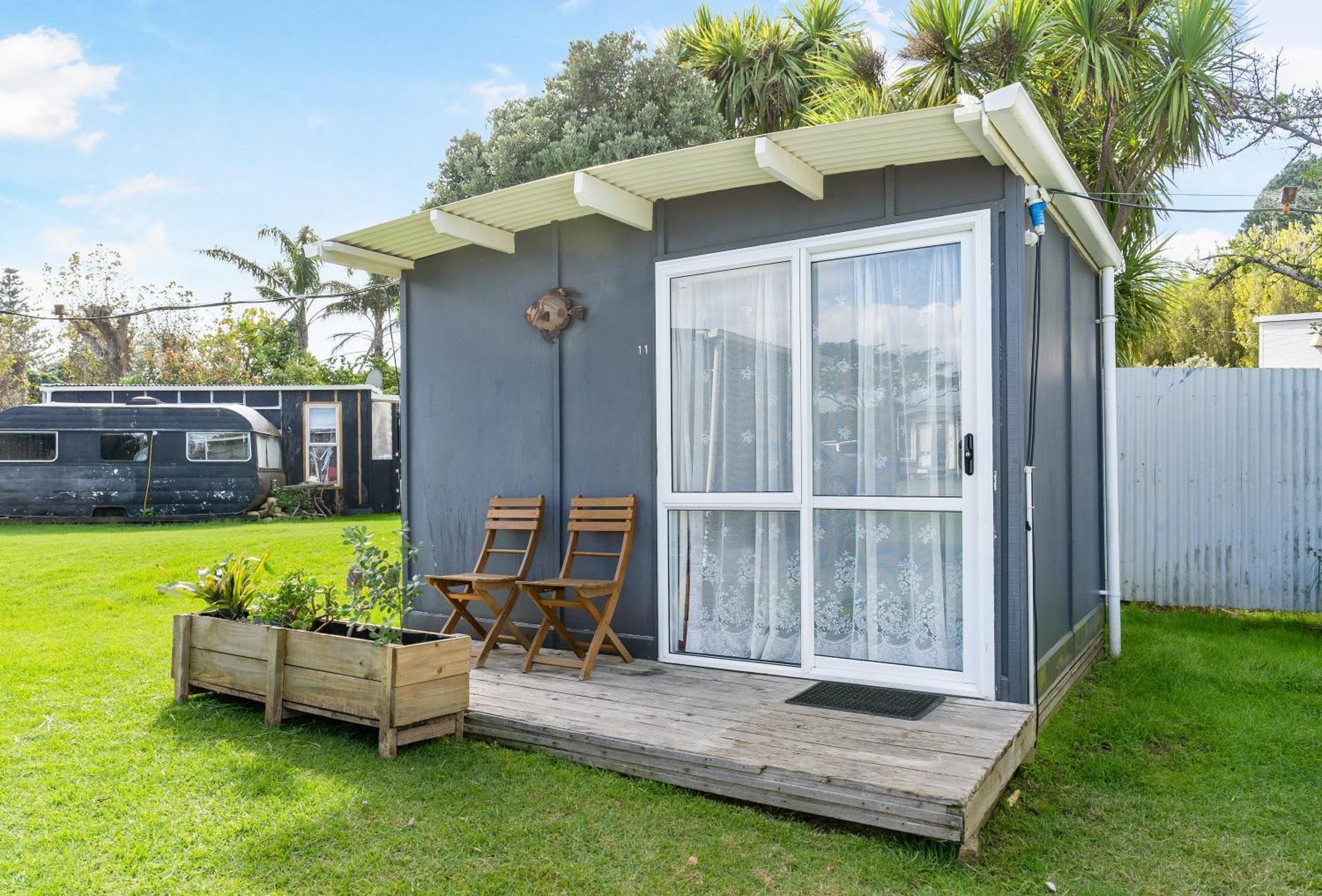 Port Waikato Holiday Park Exterior foto