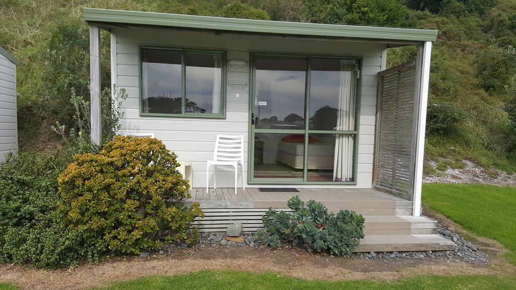 Port Waikato Holiday Park Exterior foto